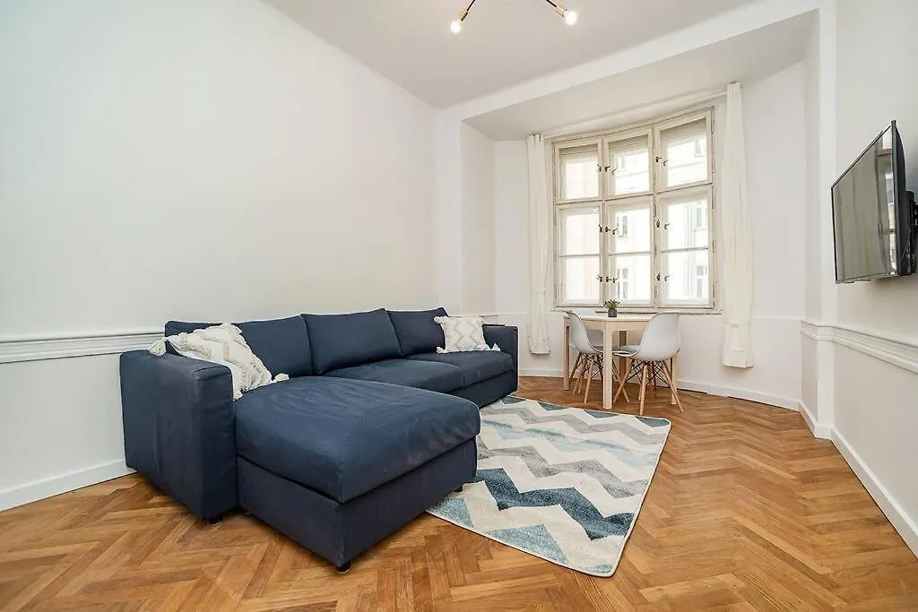Cozy Apartment In Hipster Area contacts